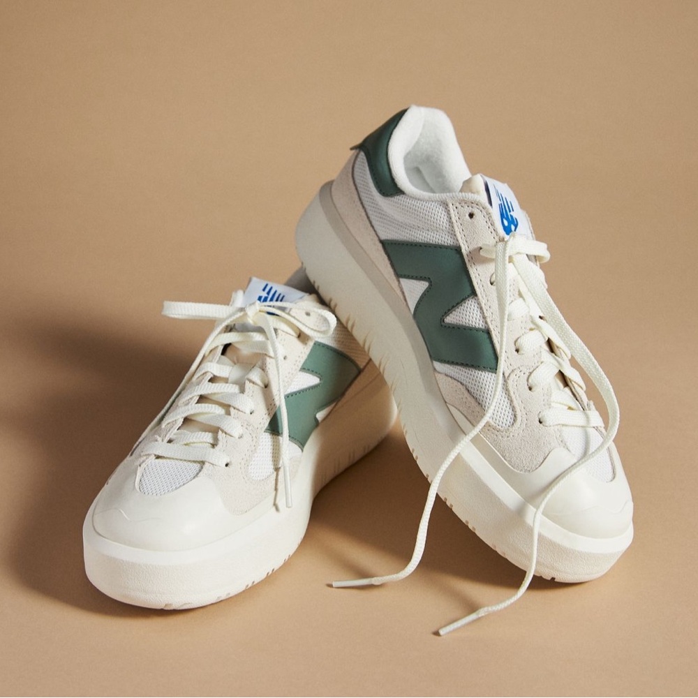New Balance 302 Sneakers
